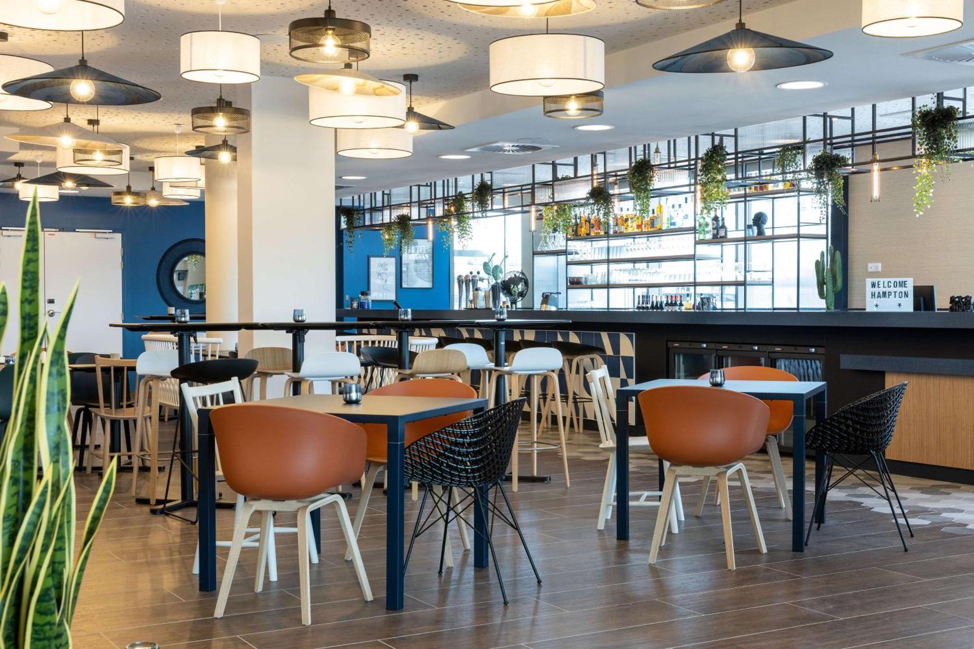 Hampton By Hilton Tours Centre, France Hotel Exterior foto